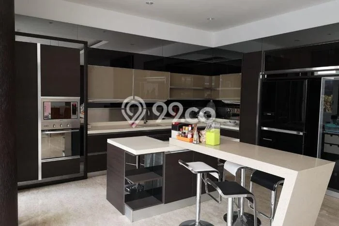 Siap Huni Rumah Mewah 7 Kamar di Makassar Dekat ke Mana Saja Siap Huni Rumah Mewah 7 Kamar di Makassar Dekat ke Mana Saja