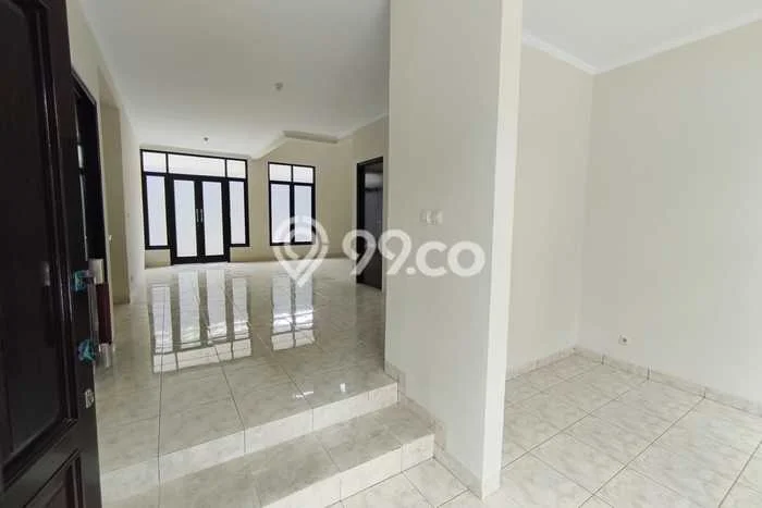Disewakan! Rumah 3 Kamar Tidur &
2 Kamar Mandi di Alam Sutera, Tangerang Disewakan! Rumah 3 Kamar Tidur &
2 Kamar Mandi di Alam Sutera, Tangerang