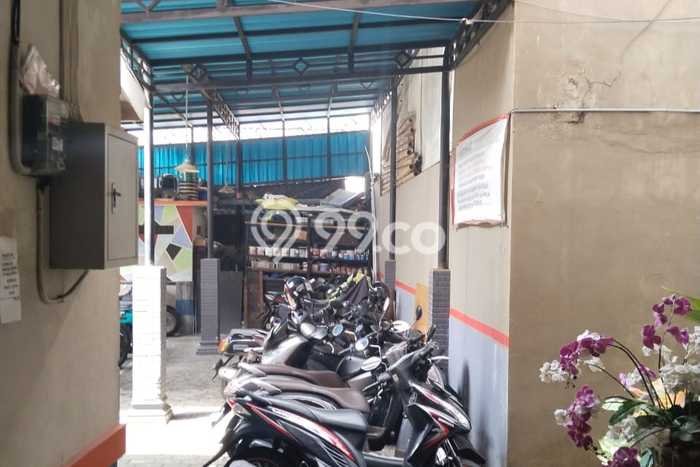 Rumah Kost untuk Dijual di Tembalang dengan 31 KT, 31 KM, Luas 690m2 Rumah Kost untuk Dijual di Tembalang dengan 31 KT, 31 KM, Luas 690m2