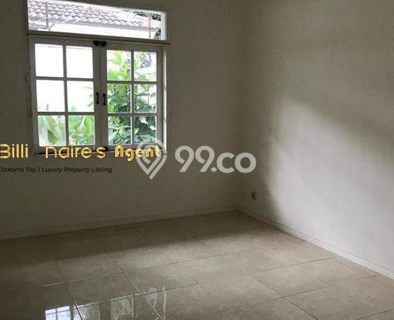 Lokasi strategis! Rumah siap huni disewakan di Mampang Prapatan LB 490m2 Lokasi strategis! Rumah siap huni disewakan di Mampang Prapatan LB 490m2
