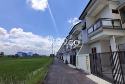 For Sale Rumah 3 Kamar Lokasi Ideal Nyaman dan Strategis di Denpasar Selatan For Sale Rumah 3 Kamar Lokasi Ideal Nyaman dan Strategis di Denpasar Selatan