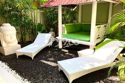 Rumah di Seminyak, Akses ke Mall, LT 220m² Rumah di Seminyak, Akses ke Mall, LT 220m²