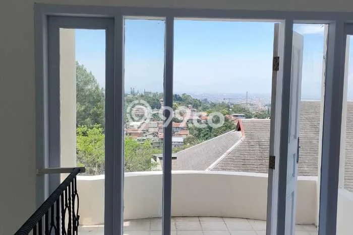 Rumah Luxury Modern Tanpa Renovasi di Cipaku Bandung Rumah Luxury Modern Tanpa Renovasi di Cipaku Bandung