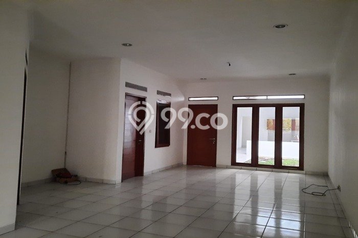 LOKASI STRATEGIS! Rumah di Batununggal, Akses ke Stasiun, 3 KT, Luas 195m² Bangunan 145m² LOKASI STRATEGIS! Rumah di Batununggal, Akses ke Stasiun, 3 KT, Luas 195m² Bangunan 145m²