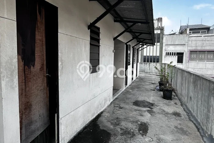 Unit Ruko Paling Strategis di Astanaanyar Bandung dengan LB 320m2 Unit Ruko Paling Strategis di Astanaanyar Bandung dengan LB 320m2