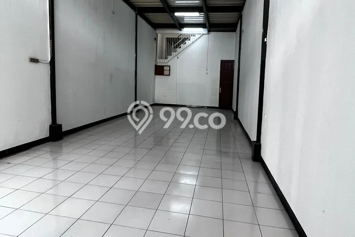 Unit Ruko Paling Strategis di Astanaanyar Bandung dengan LB 320m2 Unit Ruko Paling Strategis di Astanaanyar Bandung dengan LB 320m2