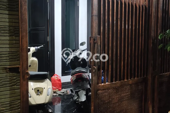 Rumah di Senen, Jakarta Pusat, Luas 52m² LB 104m² Rumah di Senen, Jakarta Pusat, Luas 52m² LB 104m²