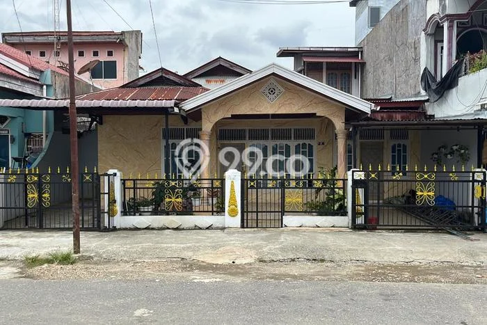 Rumah Nyaman dengan 4 Kamar Tidur di Lokasi Padang Kota, Padang Rumah Nyaman dengan 4 Kamar Tidur di Lokasi Padang Kota, Padang