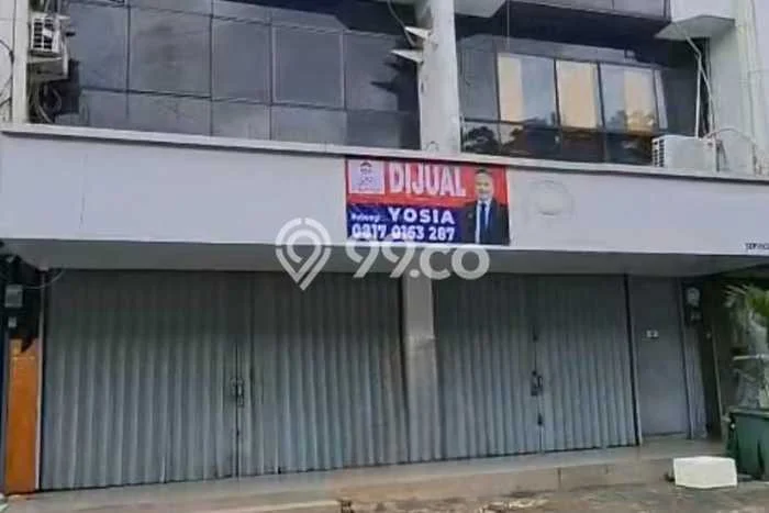 Disewakan Ruko komersial di Gambir luas bangunan 600m2 Disewakan Ruko komersial di Gambir luas bangunan 600m2