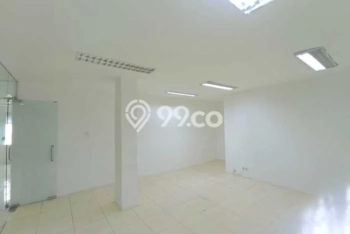 Disewakan Ruko komersial di Gambir luas bangunan 600m2 Disewakan Ruko komersial di Gambir luas bangunan 600m2