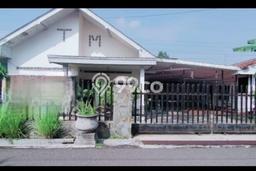 Rumah Asri Kediri, Area Tenang - LT 483m2m² Rumah Asri Kediri, Area Tenang - LT 483m2m²