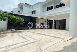 Super Nego, Luas, Ada Lap Basket, Pool. Rumah Dijual Jagakarsa Super Nego, Luas, Ada Lap Basket, Pool. Rumah Dijual Jagakarsa