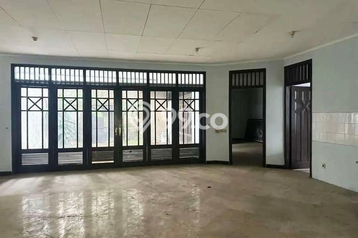 Hitung Tanah, Jual Cepat. Nego. Rumah Pondok Indah Dijual Hitung Tanah, Jual Cepat. Nego. Rumah Pondok Indah Dijual
