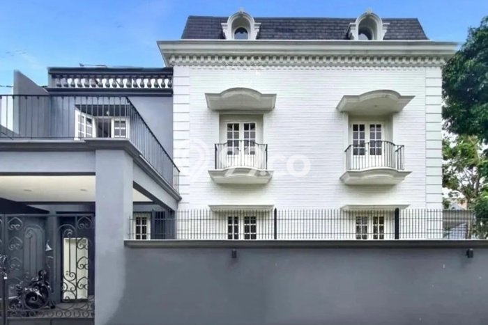 Turun Harga, Jual Cpt. Nego. Rumah Arteri Pondok Indah Dijual Turun Harga, Jual Cpt. Nego. Rumah Arteri Pondok Indah Dijual