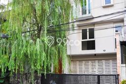 Rumah Gandaria Dijual. Unit Terawat, Strategis Dkt Mrt, Blok M Rumah Gandaria Dijual. Unit Terawat, Strategis Dkt Mrt, Blok M