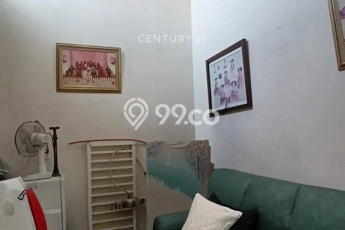 Rumah Strategis Minimalis Lb 162m2 di Cakung, Jakarta Timur Rumah Strategis Minimalis Lb 162m2 di Cakung, Jakarta Timur