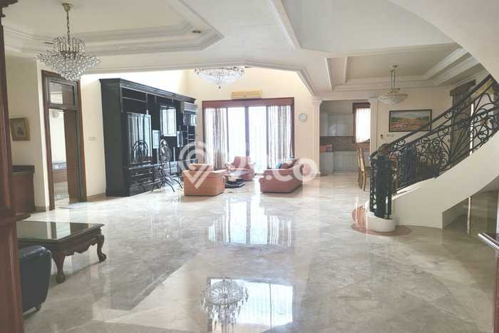 Rumah 6 Kamar Siap Huni Disewakan di Kebayoran Lama Harga Kompetitif Rumah 6 Kamar Siap Huni Disewakan di Kebayoran Lama Harga Kompetitif