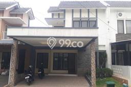 Lokasi terbaik! Rumah siap pakai disewakan di Karawang Barat LB 240m2 Lokasi terbaik! Rumah siap pakai disewakan di Karawang Barat LB 240m2