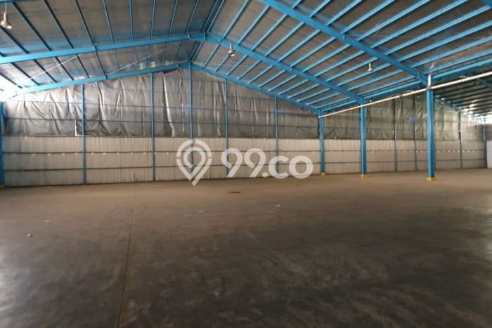 Disewakan Gudang di Kawasan Ramai Jababeka Luas 2700m2 Disewakan Gudang di Kawasan Ramai Jababeka Luas 2700m2