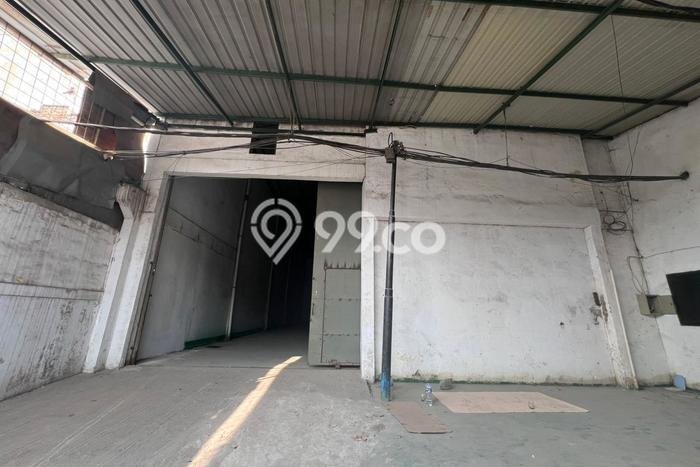 Gudang Disewa di Tangerang dengan LB 480m2 Area Komersial Ramai Gudang Disewa di Tangerang dengan LB 480m2 Area Komersial Ramai