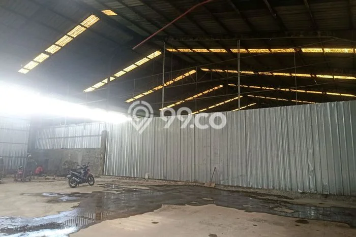 Unit Gudang Disewakan di Daan Mogot di Area Ramai & Strategis Unit Gudang Disewakan di Daan Mogot di Area Ramai & Strategis
