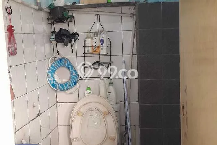 Disewakan Ruko di Kawasan Ramai Taman Surya Luas 180m2 Disewakan Ruko di Kawasan Ramai Taman Surya Luas 180m2