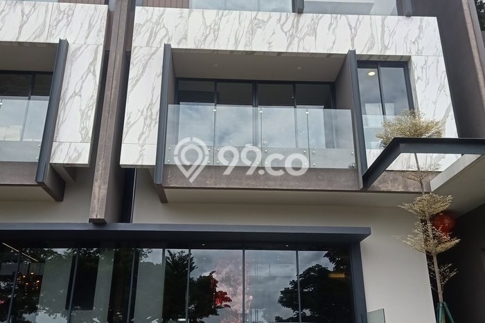 Rumah Mewah LB 337m2 Siap Huni Desain Elegan di Citra Garden, Jakarta Barat Rumah Mewah LB 337m2 Siap Huni Desain Elegan di Citra Garden, Jakarta Barat