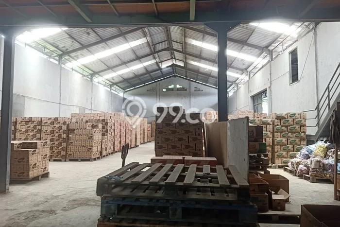 Unit Gudang Disewakan di Cengkareng Barat di Area Ramai & Strategis Unit Gudang Disewakan di Cengkareng Barat di Area Ramai & Strategis