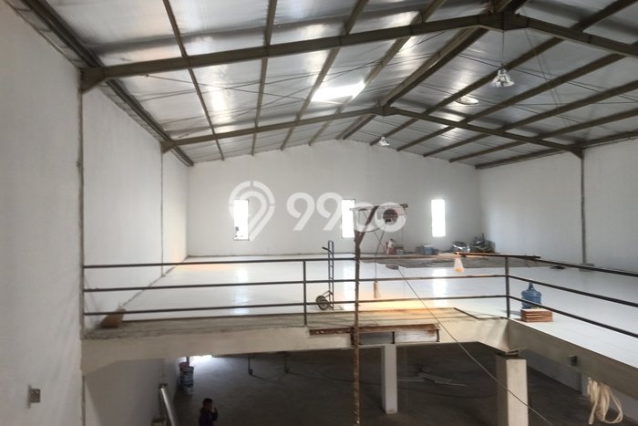 Gudang Disewa di Tangerang dengan LB 800m2 Area Komersial Ramai Gudang Disewa di Tangerang dengan LB 800m2 Area Komersial Ramai