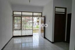 Rumah Modern 2 KT LT 157m2 di Taman Kopo Indah Rumah Modern 2 KT LT 157m2 di Taman Kopo Indah