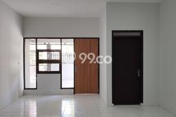 Dijual Hunian Rumah Terawat 5 Kamar di Holis Cigondewah, Bandung Dijual Hunian Rumah Terawat 5 Kamar di Holis Cigondewah, Bandung