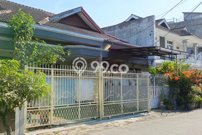 Hunian Mewah LB 160m2 Siap Huni Desain Elegan di BKR, Bandung Hunian Mewah LB 160m2 Siap Huni Desain Elegan di BKR, Bandung