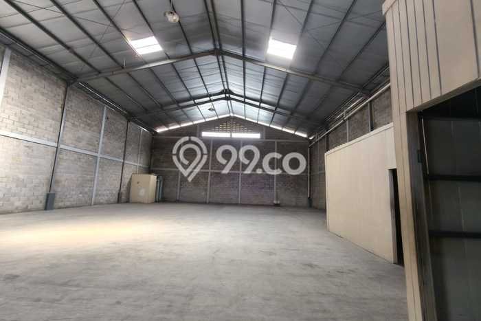 AREA PROSPEKTIF! Gudang di Taman Kopo Indah, Luas 360m², Sentra Bisnis AREA PROSPEKTIF! Gudang di Taman Kopo Indah, Luas 360m², Sentra Bisnis