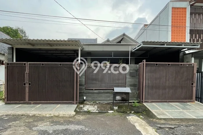 Hunian Cantik Modern Lb 182m2 di Cimahi Utara, Cimahi Hunian Cantik Modern Lb 182m2 di Cimahi Utara, Cimahi