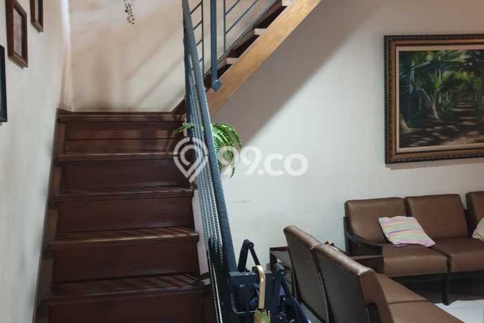 Rumah Modern Cantik 5 KT Bisa Langsung Pindah di Cimahi Selatan Rumah Modern Cantik 5 KT Bisa Langsung Pindah di Cimahi Selatan