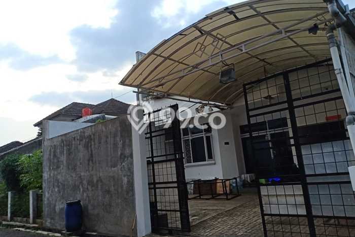 Dijual Cepat Rumah Bagus Siap Huni LB 220m2 di Cimahi Utara, Cimahi Dijual Cepat Rumah Bagus Siap Huni LB 220m2 di Cimahi Utara, Cimahi