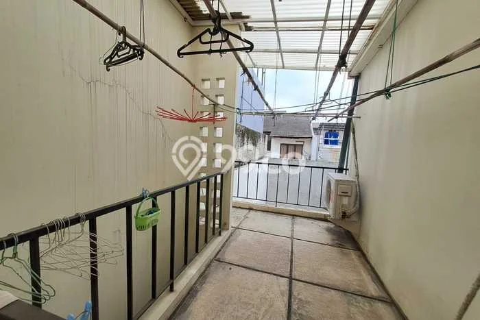 Ruko Bagus Dijual LB 280m2 Lokasi Strategis Tangerang Selatan Area Cocok untuk Bisnis Ruko Bagus Dijual LB 280m2 Lokasi Strategis Tangerang Selatan Area Cocok untuk Bisnis