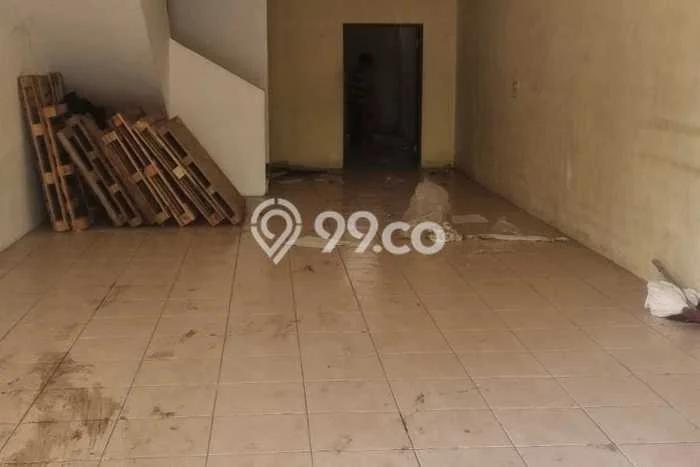 Disewakan Ruko di Kawasan Ramai Taman Holis Indah Luas 180m2 Disewakan Ruko di Kawasan Ramai Taman Holis Indah Luas 180m2