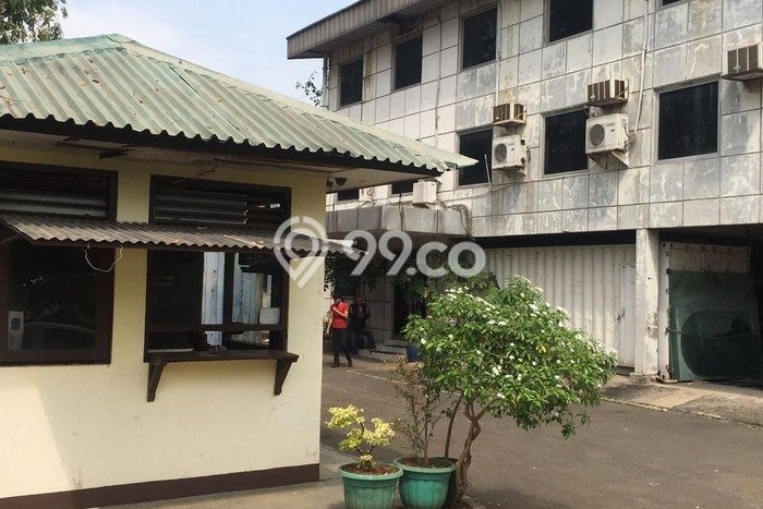 Gudang Strategis Kawasan Pulo Gadung, Luas 3572m², Pusat Niaga Gudang Strategis Kawasan Pulo Gadung, Luas 3572m², Pusat Niaga