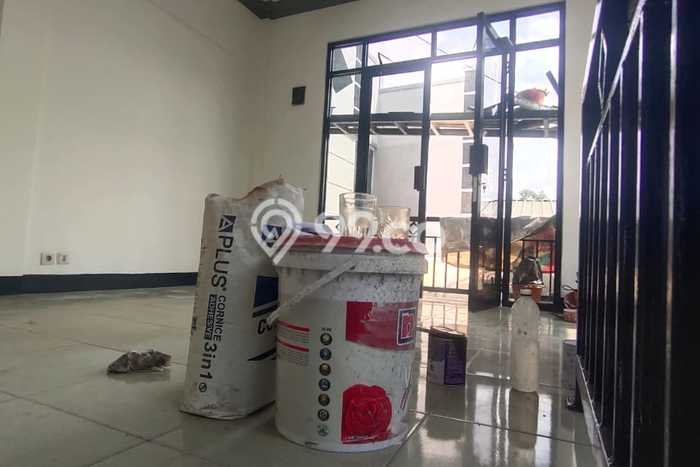 Disewa Rumah Gudang Cocok Untuk Bengkel Workshop Ekspidisi Dll Ada Musholla Luas Tanah 260 Luas Bangunan 245m Bagus di Kaliabang, Bekasi Disewa Rumah Gudang Cocok Untuk Bengkel Workshop Ekspidisi Dll Ada Musholla Luas Tanah 260 Luas Bangunan 245m Bagus di Kaliabang, Bekasi