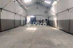 Disewa Rumah Gudang Cocok Untuk Bengkel Workshop Ekspidisi Dll Ada Musholla Luas Tanah 260 Luas Bangunan 245m Bagus di Kaliabang, Bekasi Disewa Rumah Gudang Cocok Untuk Bengkel Workshop Ekspidisi Dll Ada Musholla Luas Tanah 260 Luas Bangunan 245m Bagus di Kaliabang, Bekasi