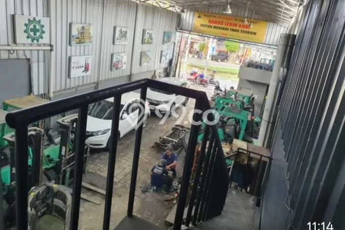 Ruko Dijual di Jakarta Timur LT 242m2 & LB 360m2 Lokasi Terbaik! Ruko Dijual di Jakarta Timur LT 242m2 & LB 360m2 Lokasi Terbaik!