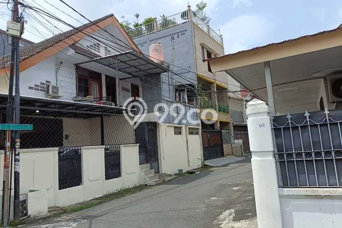 Rumah Luas Asri 7 KT Siap Huni di Kayu Putih Jakarta Timur Rumah Luas Asri 7 KT Siap Huni di Kayu Putih Jakarta Timur