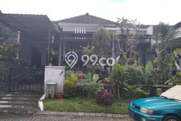 PENAWARAN TERBAIK! Rumah Strategis di , Luas 170m2m² Bangunan 100m2m² PENAWARAN TERBAIK! Rumah Strategis di , Luas 170m2m² Bangunan 100m2m²