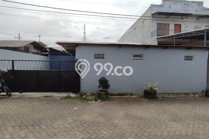 Gudang Disewakan Kawasan Singosari, Luas 300m², Lokasi Komersial Gudang Disewakan Kawasan Singosari, Luas 300m², Lokasi Komersial