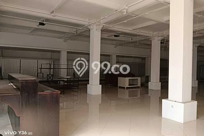 Disewakan Komersial di Klojen Malang LT 900m2, LB 700m2 Disewakan Komersial di Klojen Malang LT 900m2, LB 700m2