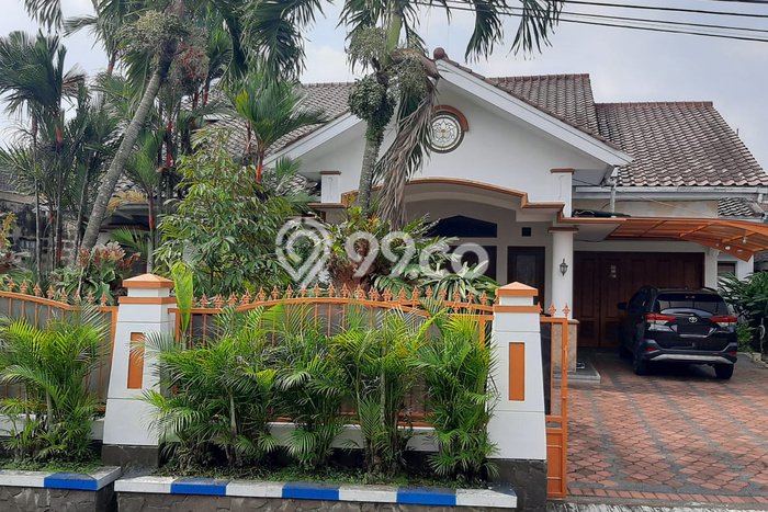 Siap Huni Rumah Mewah 5 Kamar di Blimbing Dekat ke Mana Pun Siap Huni Rumah Mewah 5 Kamar di Blimbing Dekat ke Mana Pun