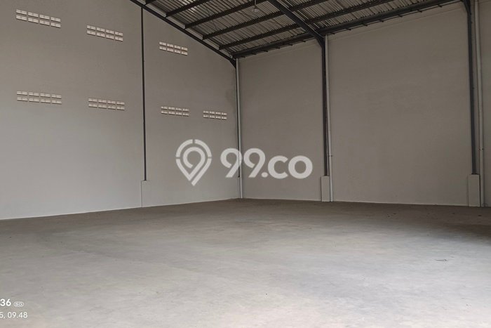Area Strategis! Disewakan Gudang Lokasi Pakisaji, Malang Cocok untuk Bisnis Area Strategis! Disewakan Gudang Lokasi Pakisaji, Malang Cocok untuk Bisnis