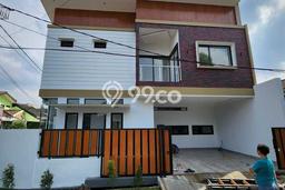 Rumah Mewah Dijual LT 137m2 di Serpong, Tangerang Selatan Rumah Mewah Dijual LT 137m2 di Serpong, Tangerang Selatan