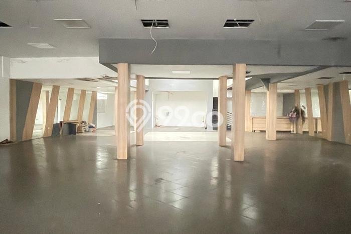 Disewakan Komersial di Kawasan Ramai Cihampelas Luas 350m2 Disewakan Komersial di Kawasan Ramai Cihampelas Luas 350m2